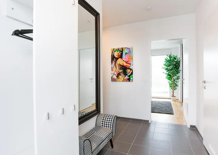 Luxury Two Bedroom Penthouse With Big Terrace And View Vienna